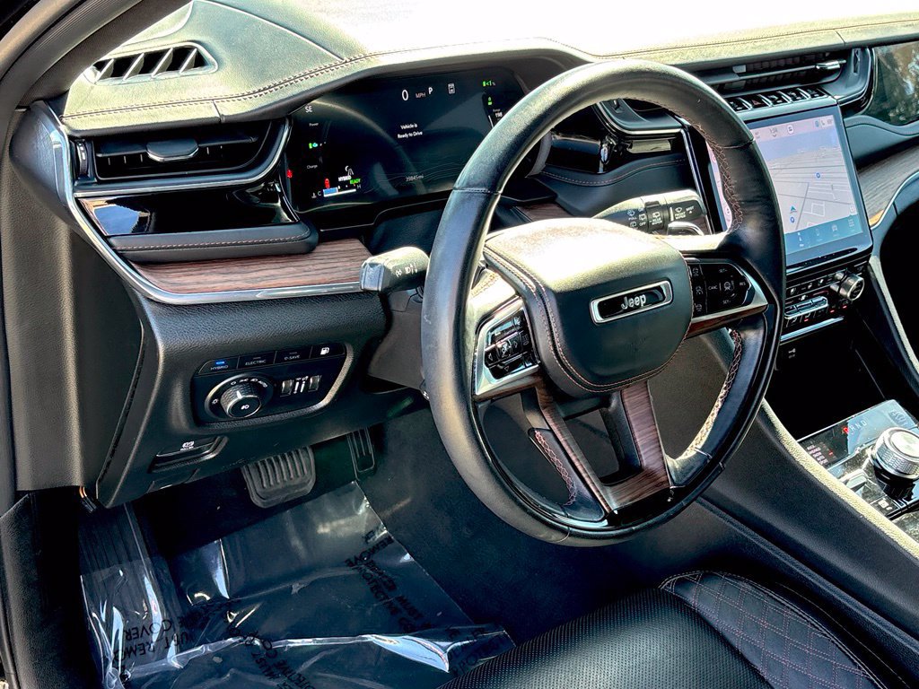 Certified 2023 Jeep Grand Cherokee Summit w/ Advanced Protech Group IV AWD/4WD image 17