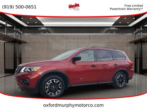 Used 2020 Nissan Pathfinder SL image 1