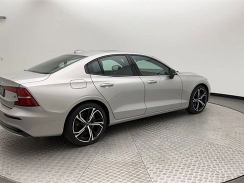 Certified 2024 Volvo S60 B5 Ultimate image 2