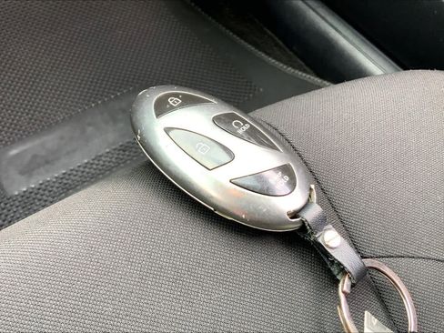 Used 2024 Hyundai Elantra SEL w/ Convenience Package image 13