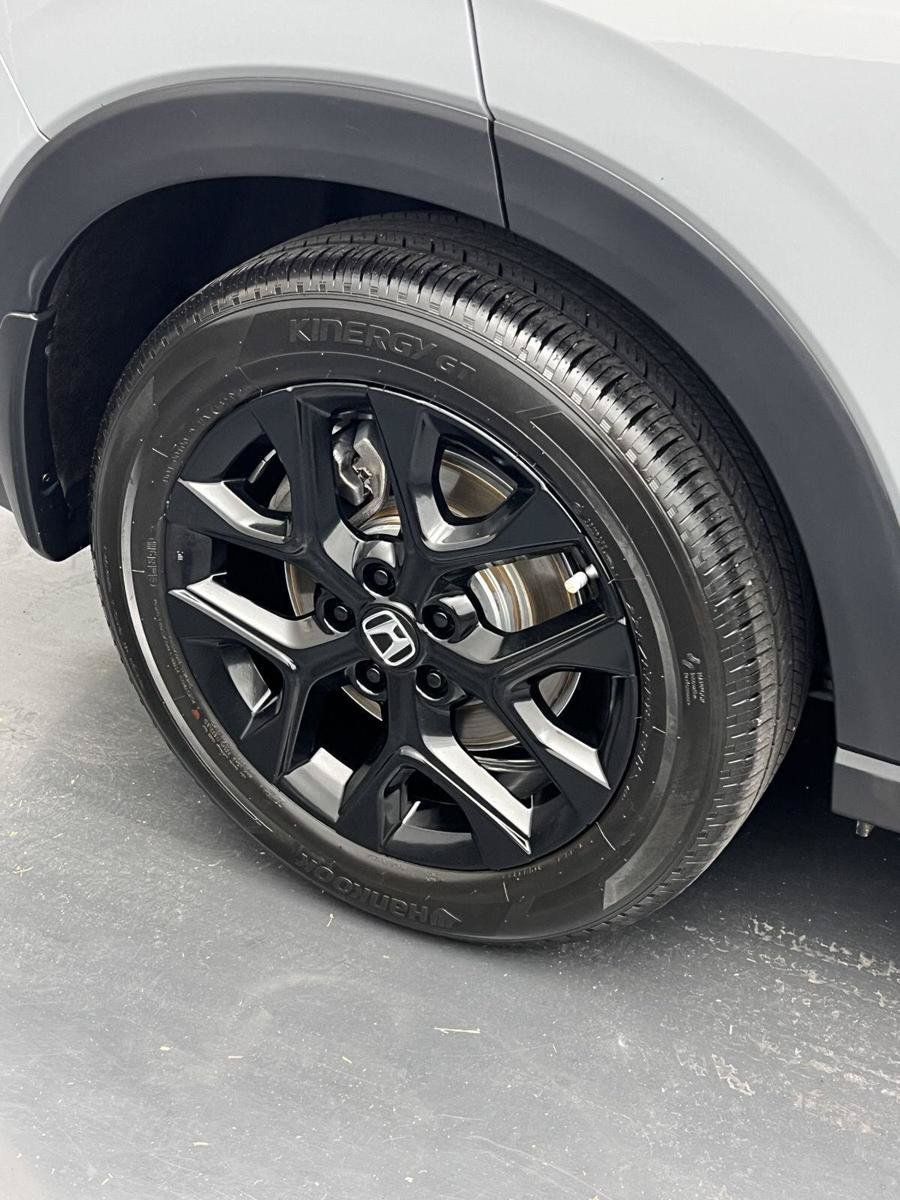 Certified 2025 Honda HR-V Sport image 39