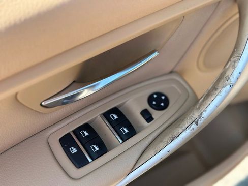 Used 2016 BMW 320i Sedan image 16