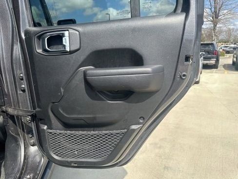 Used 2023 Jeep Gladiator Sport image 36