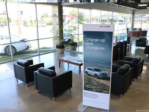 Used 2024 Volkswagen Jetta SE image 43