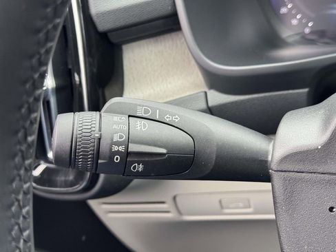 Certified 2023 Volvo XC40 B5 Ultimate w/ Protection Package Premier image 20