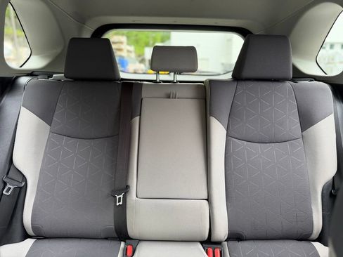 Used 2019 Toyota RAV4 XLE AWD/4WD image 26