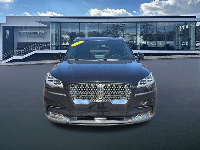 Used 2024 Lincoln Aviator Reserve w/ Equipment Group 201A AWD/4WD image 2