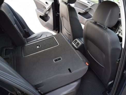 Used 2015 Volkswagen Golf TDI S FWD image 78