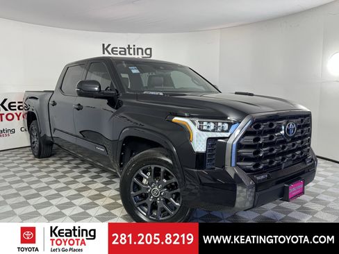 Used 2023 Toyota Tundra Platinum image 2