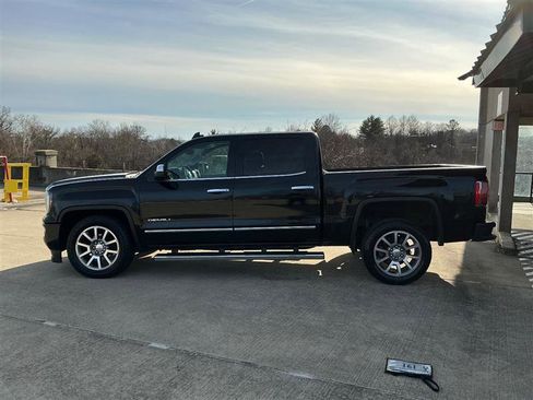 Used 2017 GMC Sierra 1500 Denali image 3