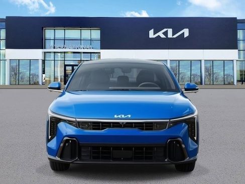 New 2025 Kia K4 GT-Line Turbo image 2
