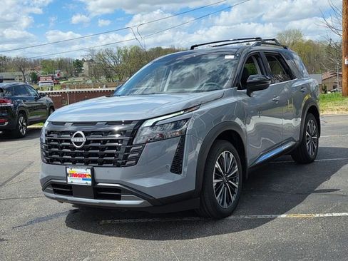 New 2026 Nissan Pathfinder Platinum AWD/4WD image 6