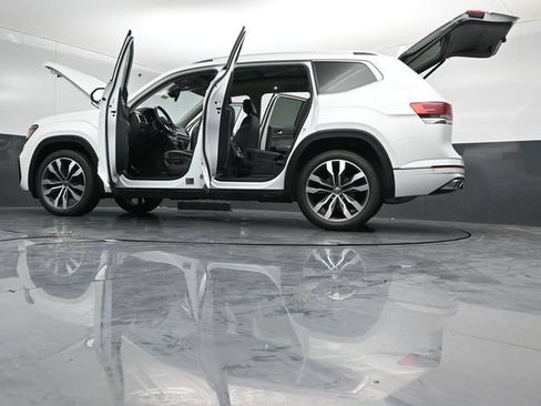 Used 2023 Volkswagen Atlas SEL Premium AWD/4WD image 57