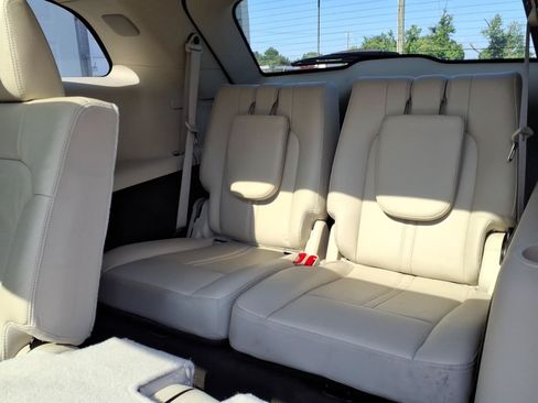 Used 2019 Lincoln MKT AWD image 13