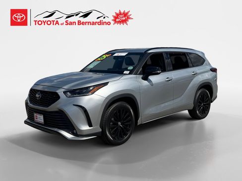Certified 2025 Toyota Highlander XSE AWD/4WD image 1