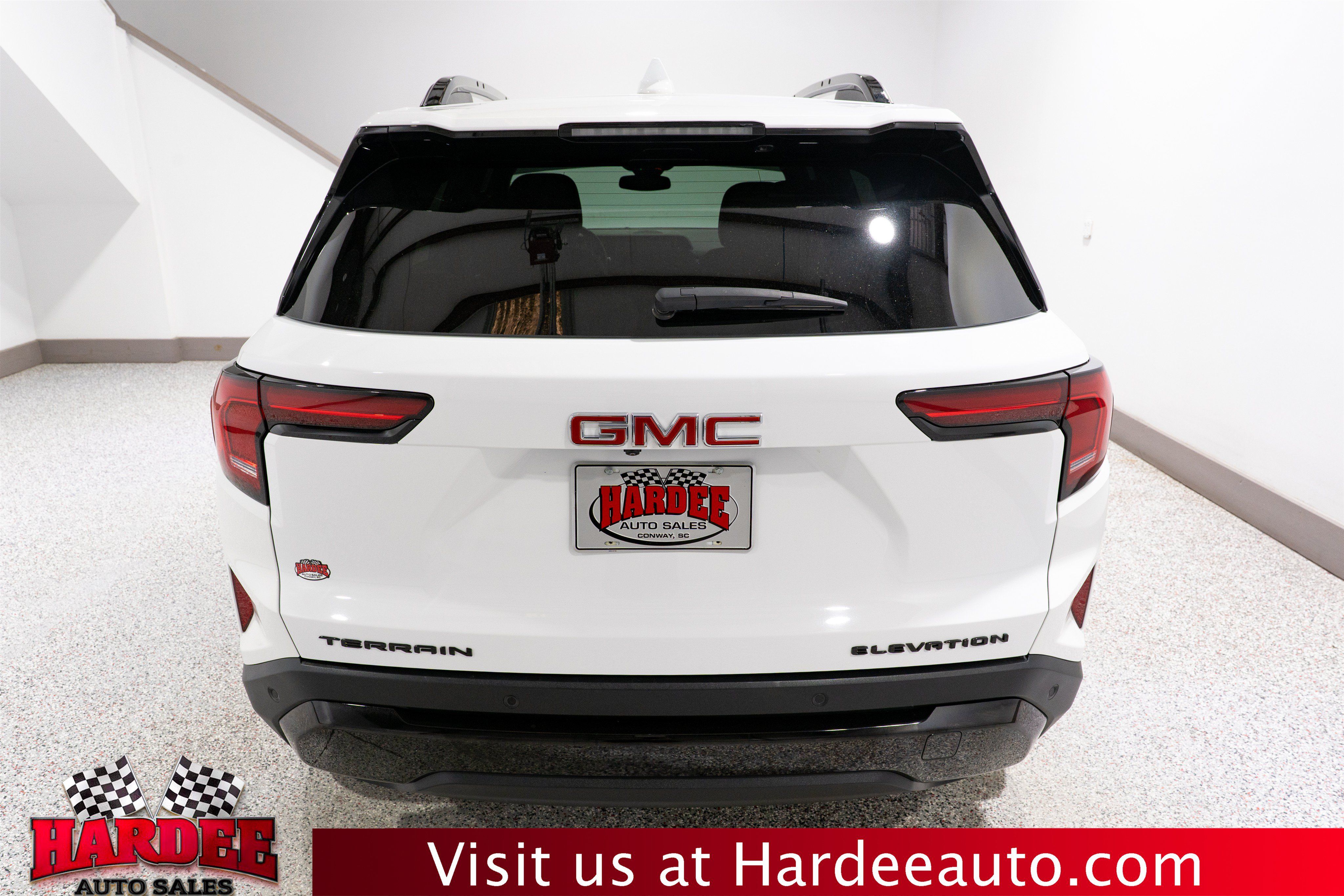 Used 2026 GMC Terrain Elevation w/ Elevation Premium Package FWD image 4