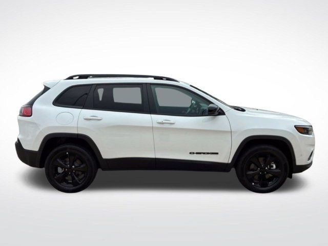 Used 2023 Jeep Cherokee Altitude Lux w/ Mopar Interior Package AWD/4WD image 5
