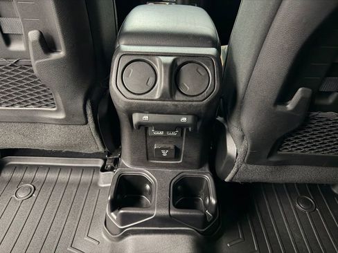 Used 2021 Jeep Gladiator Mojave AWD/4WD image 21