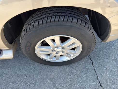 Used 2006 Ford Explorer Eddie Bauer AWD/4WD image 5