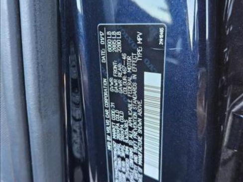 Used 2017 Volvo XC90 T6 Momentum w/ Vision Package image 28