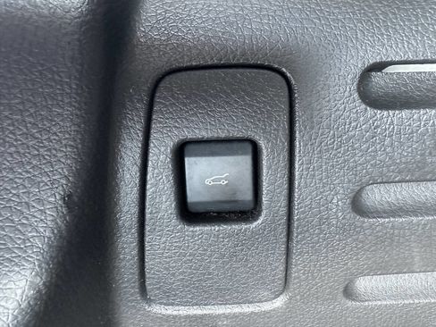 Used 2015 Lincoln MKX Base 4dr SUV w/ Equipment Group 102A image 34