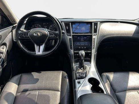 Used 2019 INFINITI Q50 Luxe w/ Essential Package (3.0T Luxe) AWD/4WD image 12