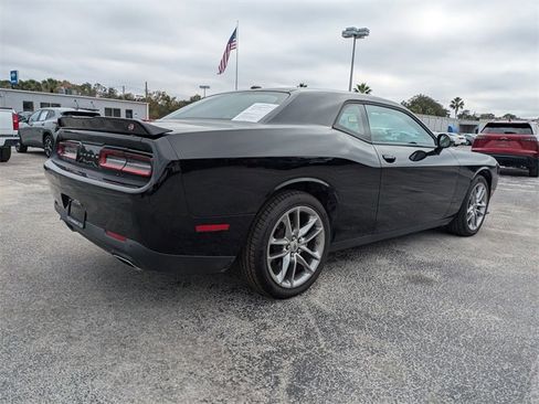 Used 2022 Dodge Challenger GT image 5