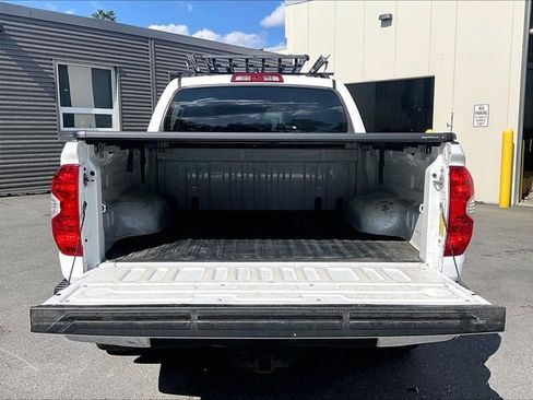 Used 2020 Toyota Tundra SR5 w/ SR5 Upgrade Package AWD/4WD image 29