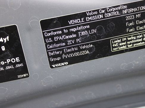 Used 2023 Volvo C40 P8 Recharge Ultimate AWD/4WD image 23