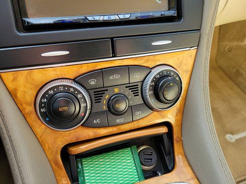 Used 2007 Mercedes-Benz SL 550 image 17