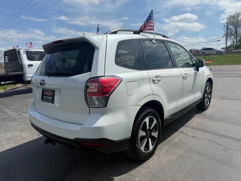 Used 2018 Subaru Forester 2.5i Premium w/ All-Weather Package image 5