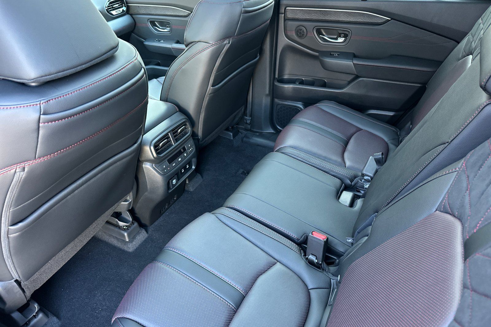 New 2026 Honda Pilot Black Edition image 11