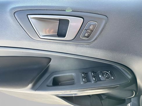 Used 2020 Ford EcoSport SE image 15
