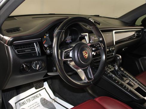 Used 2019 Porsche Macan S image 14
