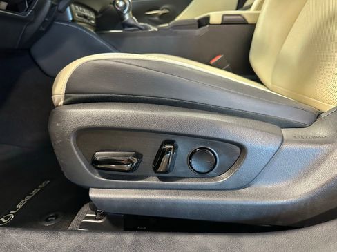 Used 2022 Lexus ES 350 w/ Premium Package image 14