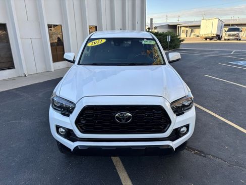 Used 2021 Toyota Tacoma SR image 11