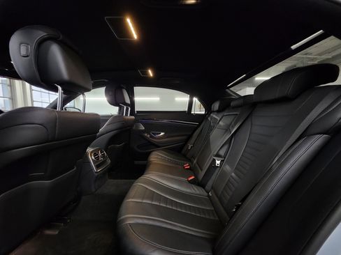 Used 2019 Mercedes-Benz S 560 4MATIC Sedan w/ Premium Package image 23