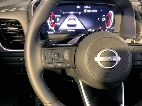 Used 2024 Nissan Rogue SL AWD/4WD image 24