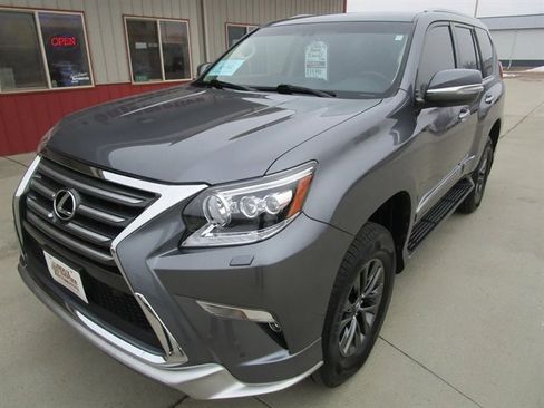 Used 2019 Lexus GX 460 Premium image 3