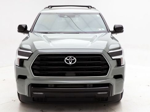 Used 2025 Toyota Sequoia Limited AWD/4WD image 5