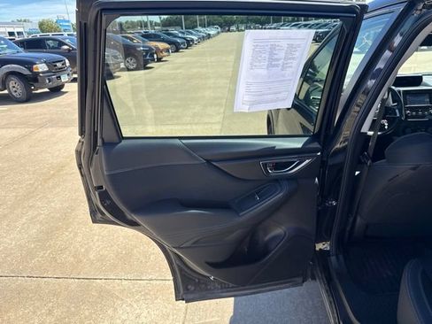 Used 2020 Subaru Forester Premium w/ Popular Package #1 AWD/4WD image 11
