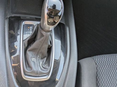 Used 2020 Nissan Rogue Sport S image 21