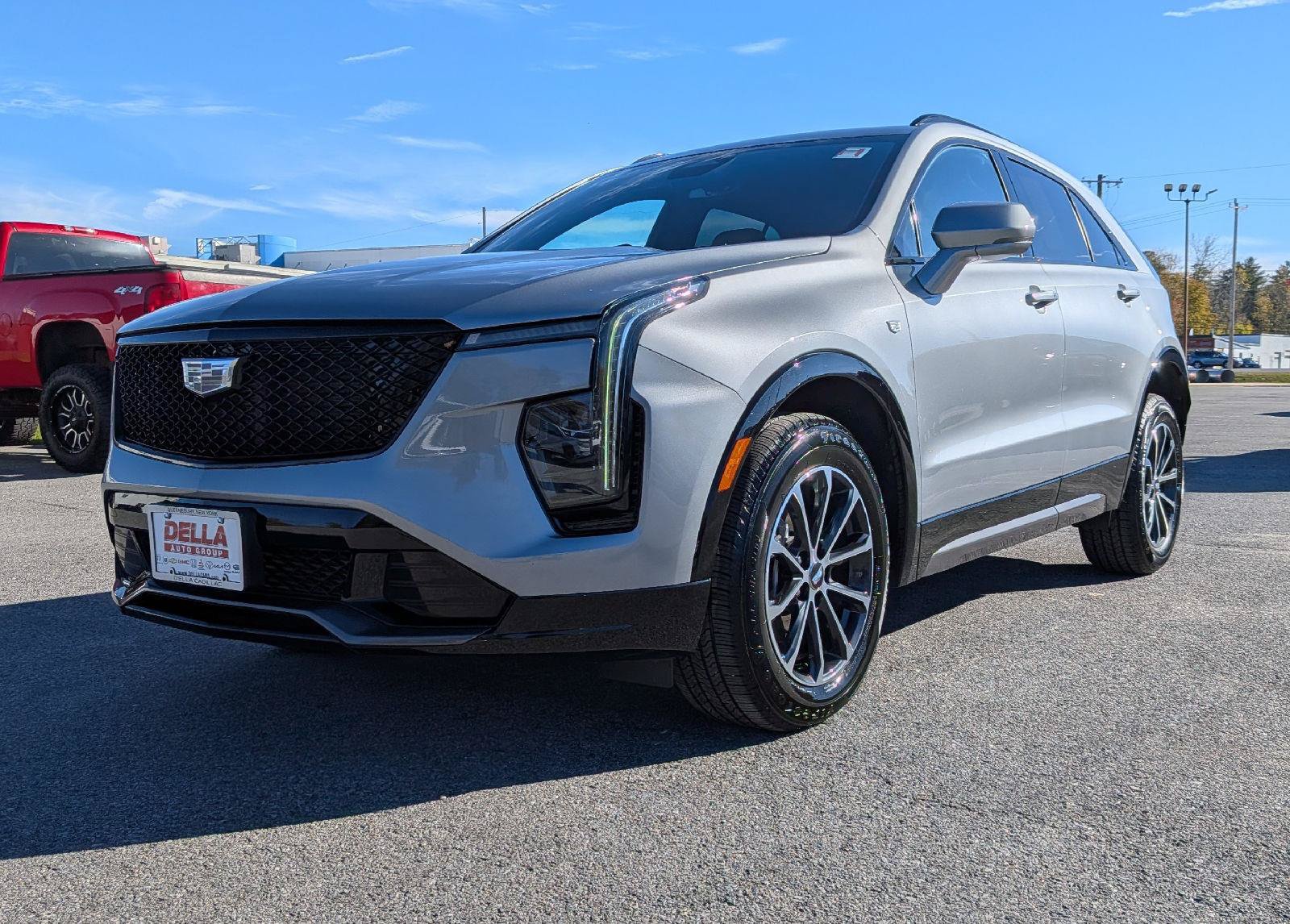 Used 2024 Cadillac XT4 Sport AWD/4WD image 3