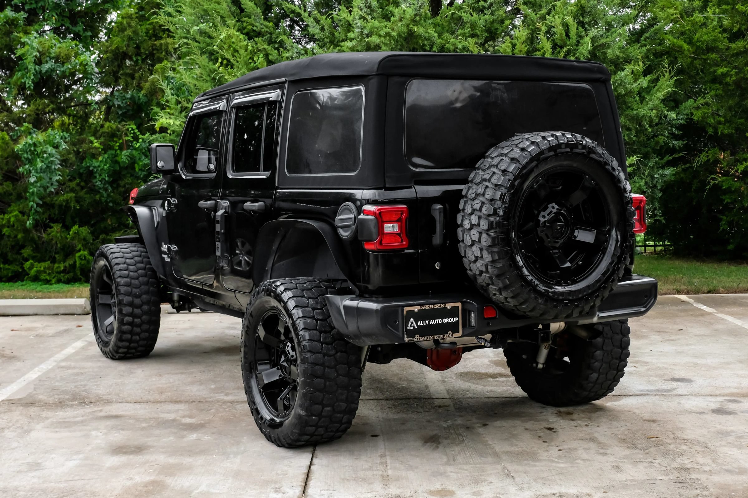 Used 2018 Jeep Wrangler Unlimited Sport S AWD/4WD image 10