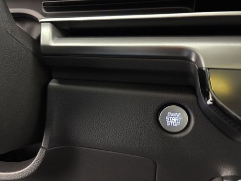 New 2026 Kia Carnival SX FWD image 32