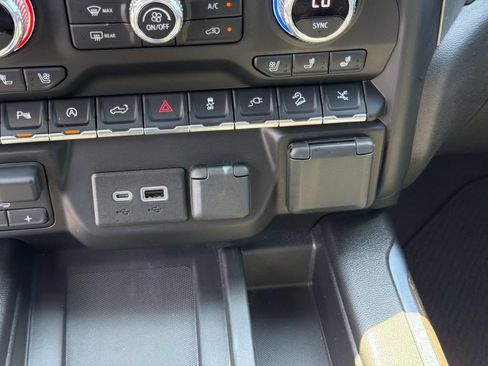 Used 2021 GMC Sierra 1500 Denali w/ Denali Ultimate Package AWD/4WD image 32