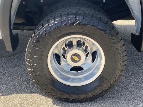 Used 2020 Chevrolet Silverado 3500 High Country image 17