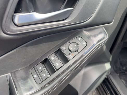 Used 2025 Nissan Rogue SV AWD/4WD image 13