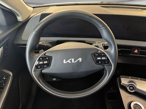 Used 2024 Kia EV6 Light RWD image 5