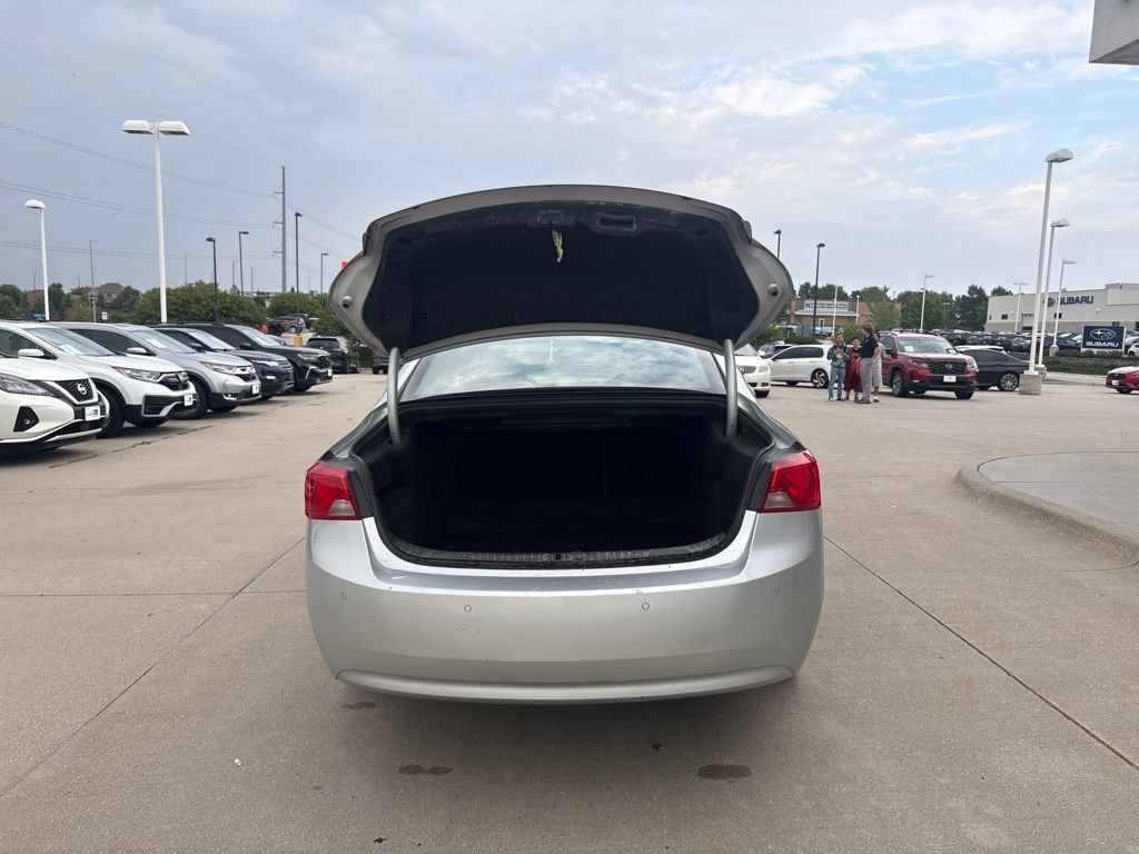 Used 2017 Chevrolet Impala LT w/ Leather Package FWD image 39